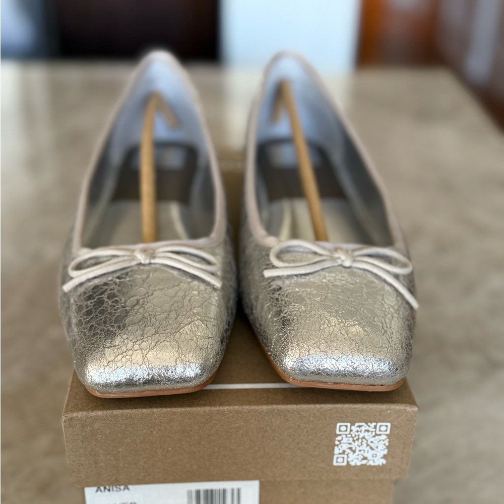 Dolce Vita Anisa Ballet Flats Silver Distressed Leather, NWT